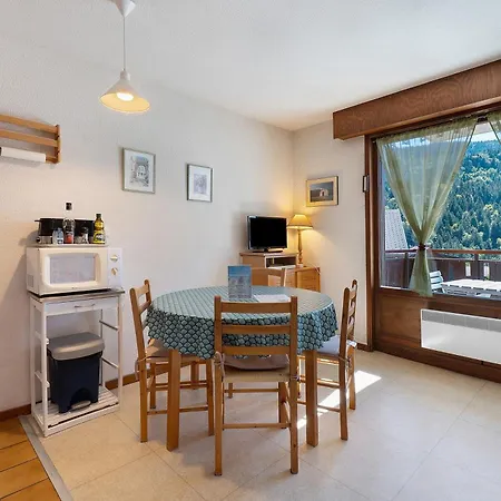 Tournette - A Proximite Apartment *